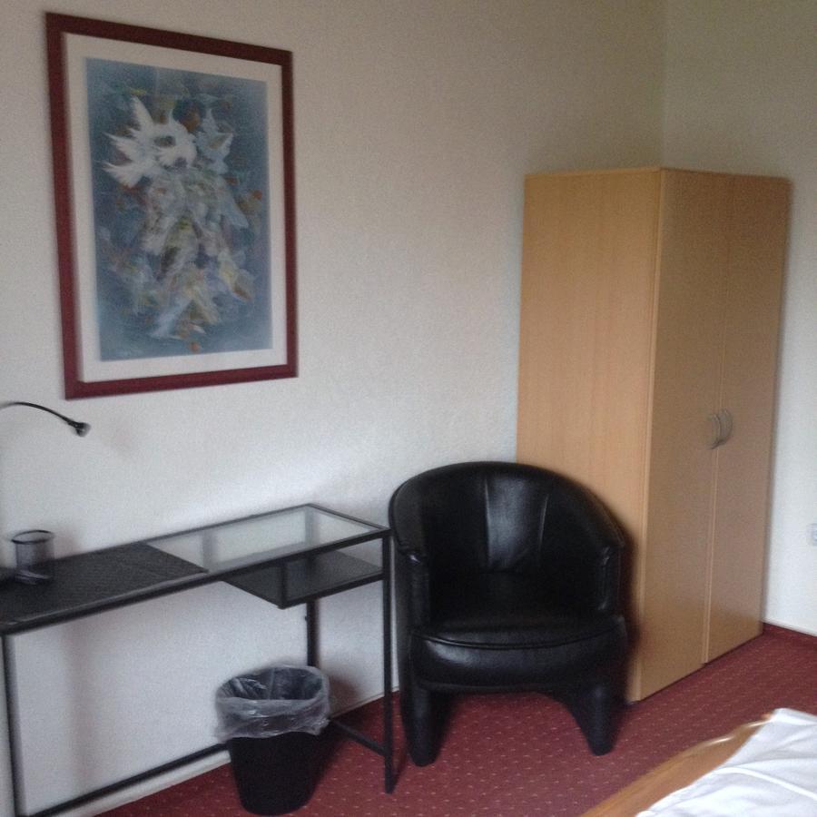 Hotel Saarland Lebach Exteriör bild